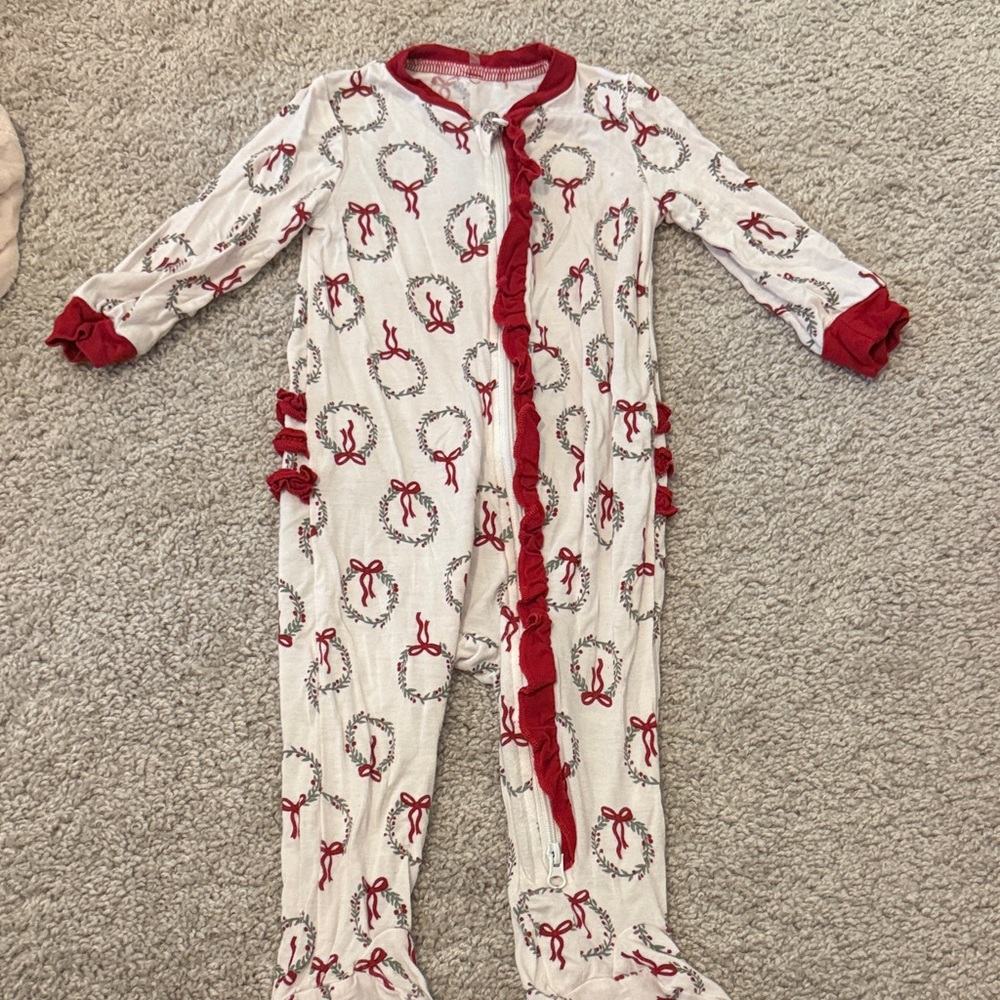 Cozy Holiday Wreath Kids Footie